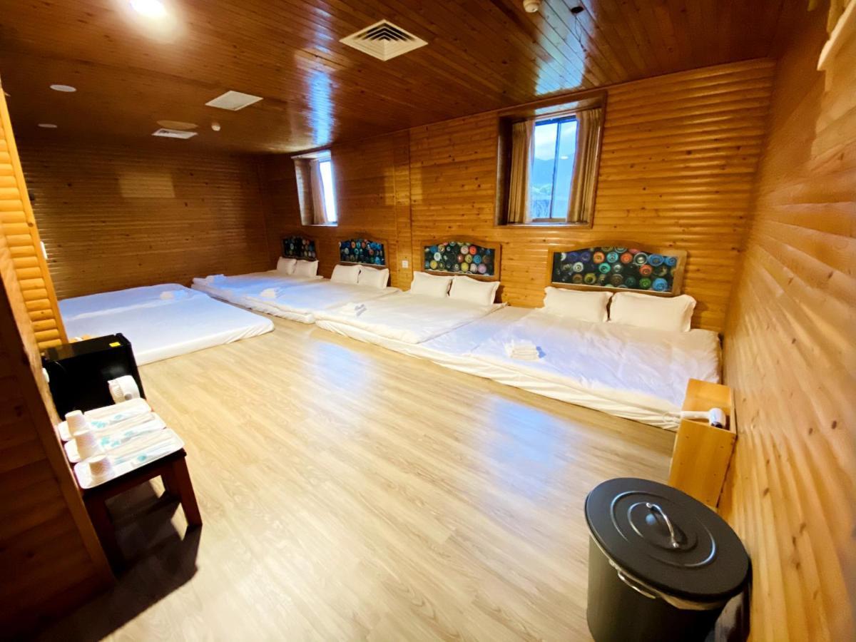 Super White Hotel Taitung Luaran gambar