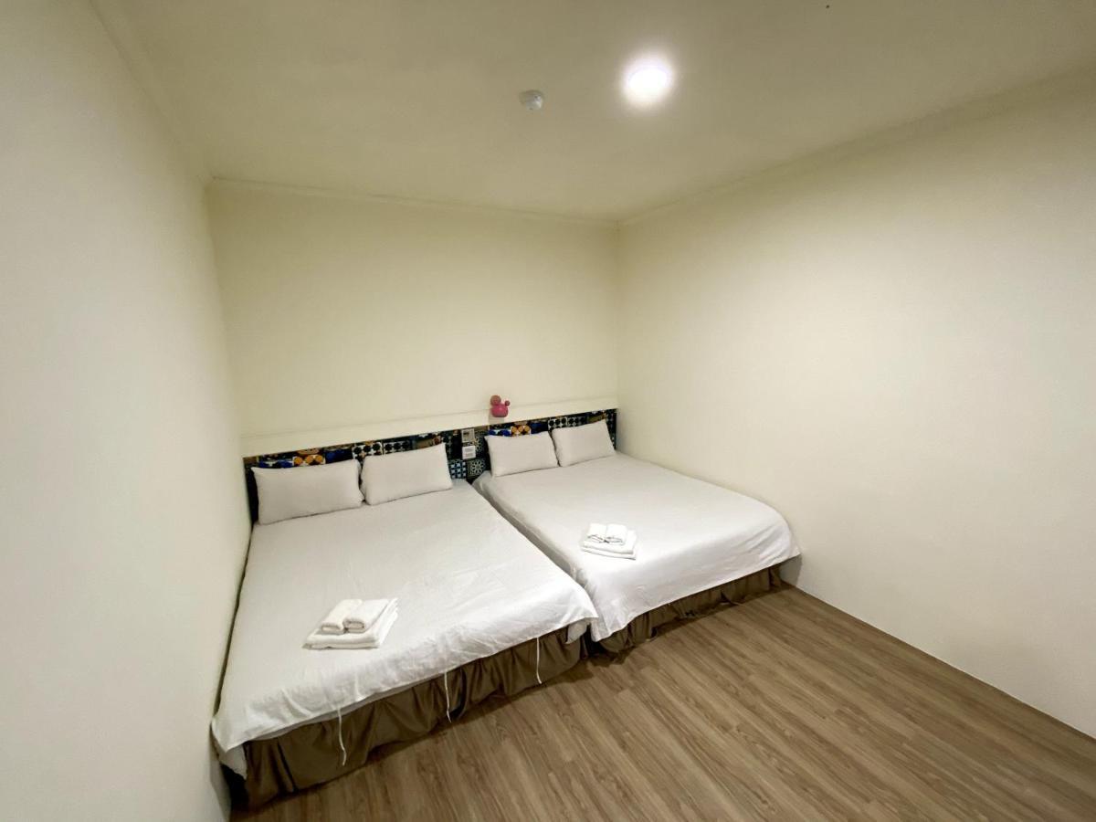 Super White Hotel Taitung Luaran gambar
